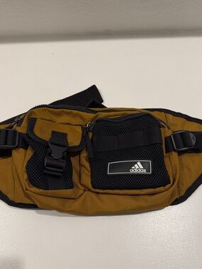 Adidas Amplifier 2 Crossbody Bag